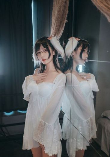 厨房掀起嫂子裙子