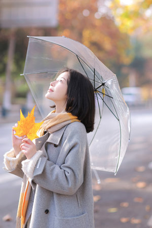 把手绑在床头轮流h